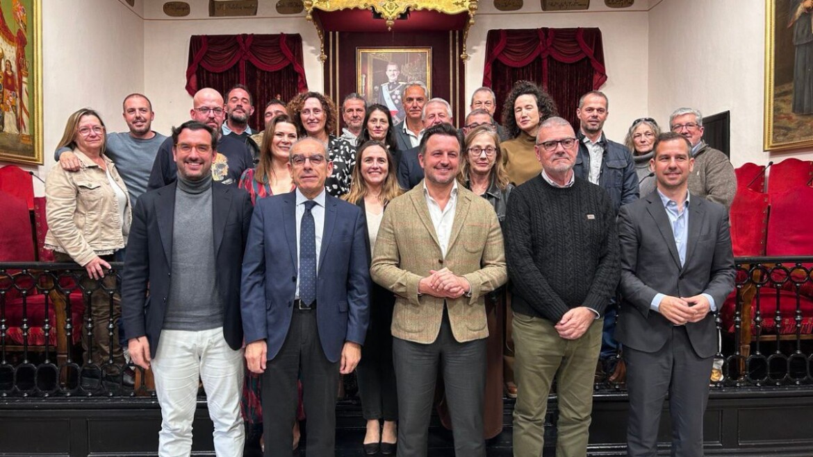 20 nous funcionaris prenen possessió a l’Ajuntament d’Elx