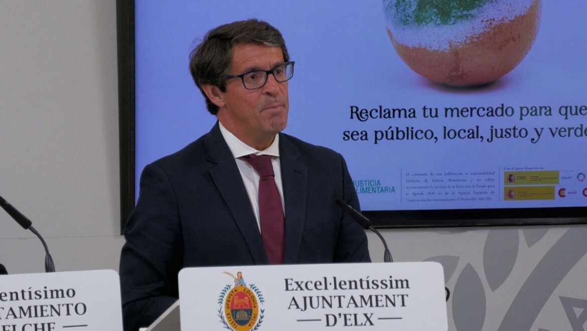 L’Ajuntament exigeix la retirada de la campanya que mostra una taronja podrida