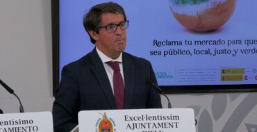 El Ayuntamiento exige la retirada de la campaña que muestra una naranja podrida