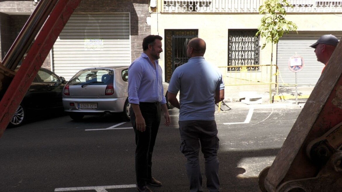 L’Ajuntament comença la plantació d’arbres al carrer Marqués d’Asprella