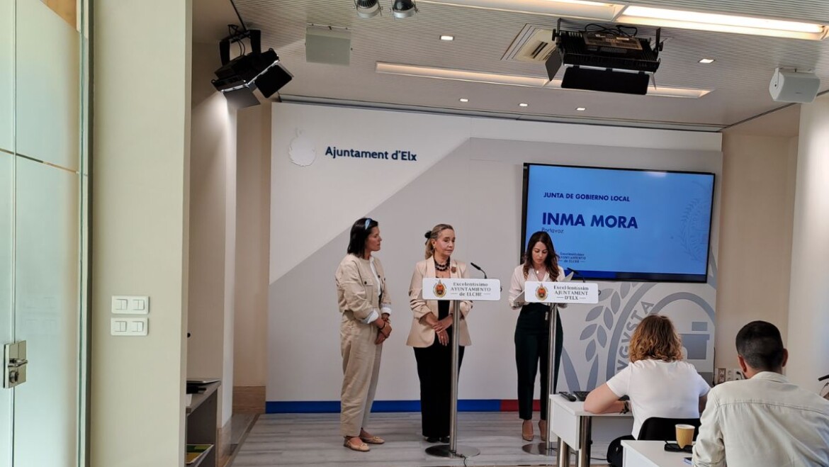 El Centro Social de Palmerales llevará el nombre de María del Carmen Martínez Romero