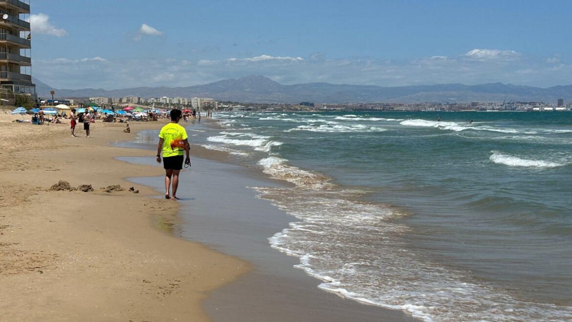 El servicio de socorrismo en playas para Semana Santa comienza el 12 de abril