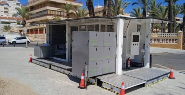 El punto limpio móvil informatizado comienza su servicio en Arenales del Sol durante el verano
