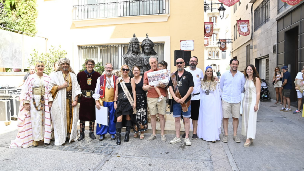 Bella Ciao y Farmacia Las Bayas ganan el concurso de Escaparates Fiestas de Elche
