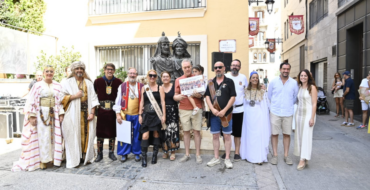 Bella Ciao y Farmacia Las Bayas ganan el concurso de Escaparates Fiestas de Elche