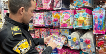 Policía Local realiza una campaña de inspecciones de comercios con motivo de las fiestas navideñas