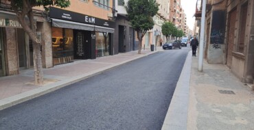 El plan de asfaltado llega a la calle Filet de Fora