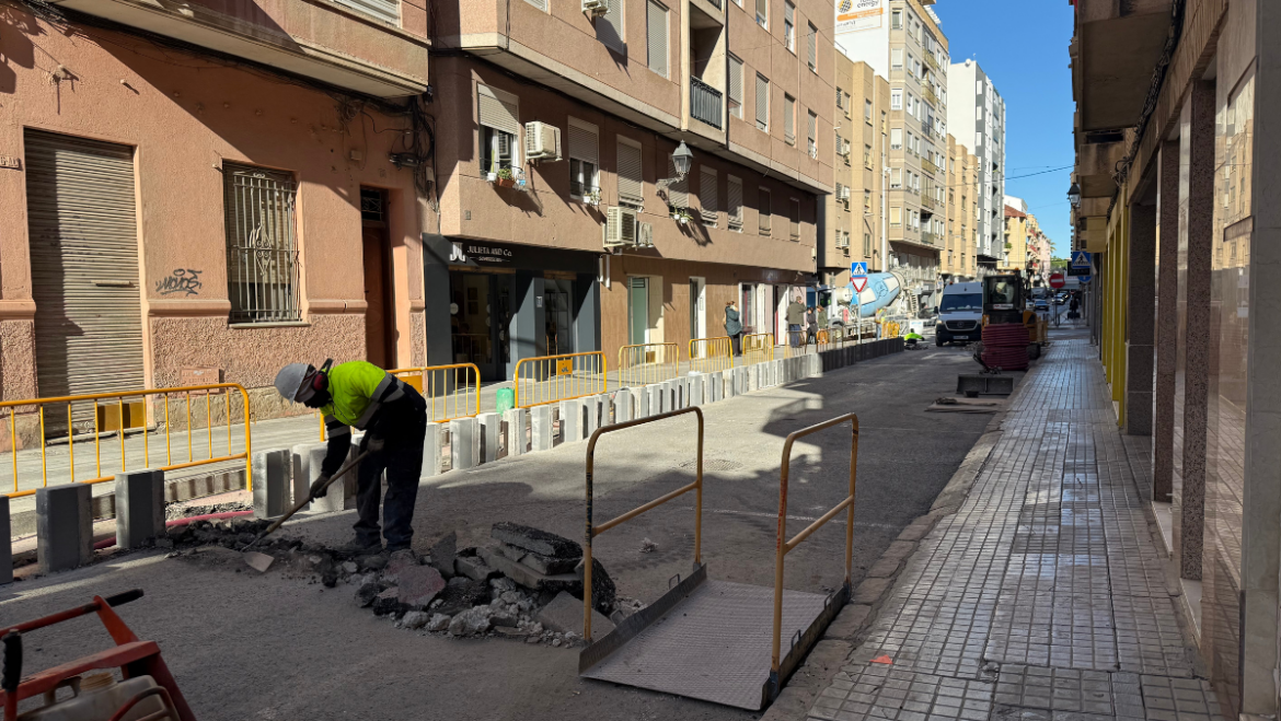 Comencen les obres de millora i ampliació de voreres al carrer Sant Joan