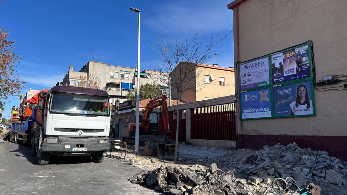 Comienzan las obras de reforma integral de la avenida Ausiàs March en Carrús