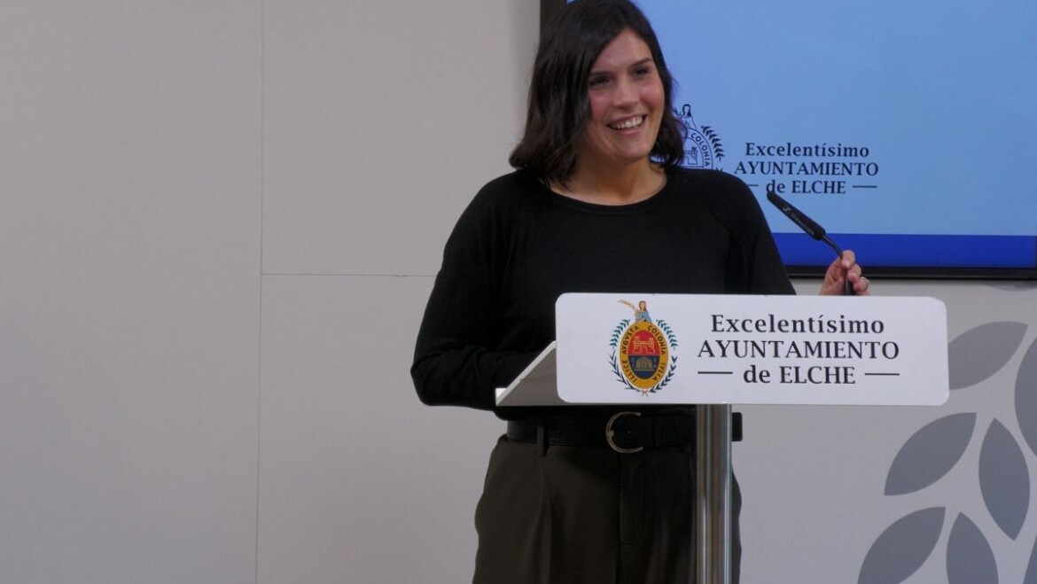 El Ayuntamiento inicia el trámite para reponer palmeras y árboles eliminados en centros educativos