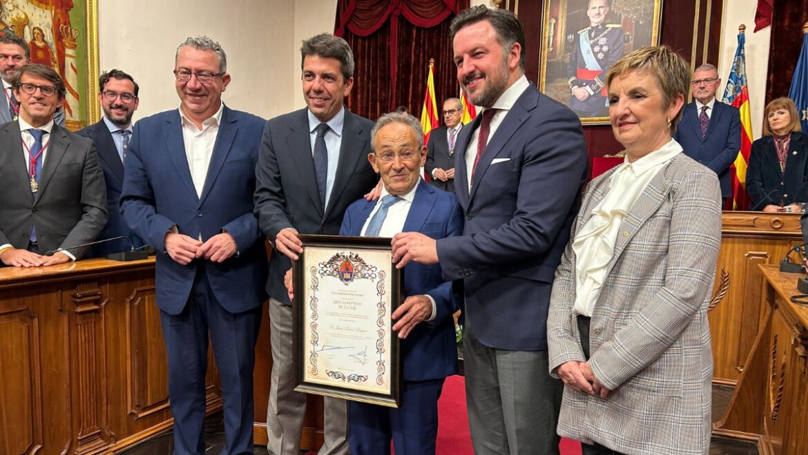 L’Ajuntament nomena el fundador de Pikolinos Juan Perán Fill Adoptiu d’Elx
