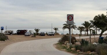 Continúa la campaña informativa policial a vehículos de más de 2,2 de ancho en el Carabassí y La Marina