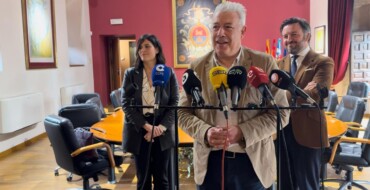 Elche acoge un encuentro para informar a los padres sobre el proceso de elección de la lengua