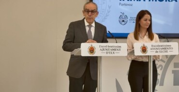 El Ayuntamiento instalará 40 nuevos desfibriladores semiautomáticos con carga solar en la vía pública