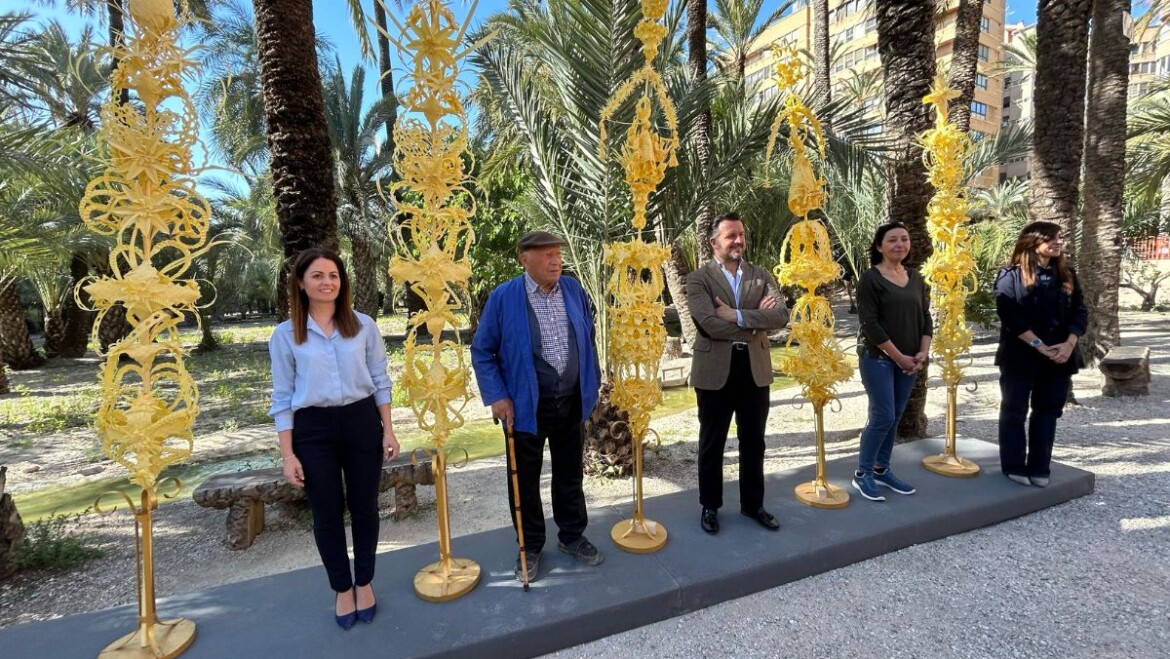 Elche envía las palmas blancas del Domingo de Ramos a los Reyes y al Papa entre otras autoridades