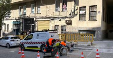 Luz verde a las obras de reparación de la calzada de la calle Clara Campoamor