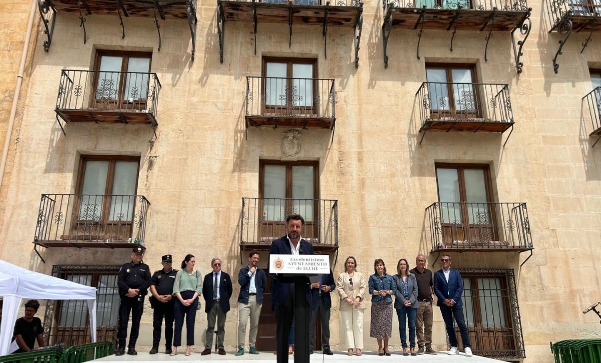 Elche conmemora el Día de Europa con alumnos de todos los centros escolares (4)