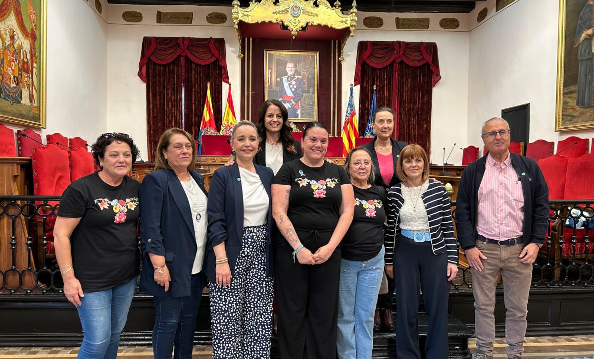 Elche se suma a la conmemoración del Día Mundial de la Lucha contra el Cáncer de Ovario (3)