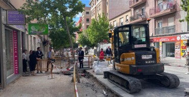 La reforma integral de la Avenida Ausiàs March entra en su recta final