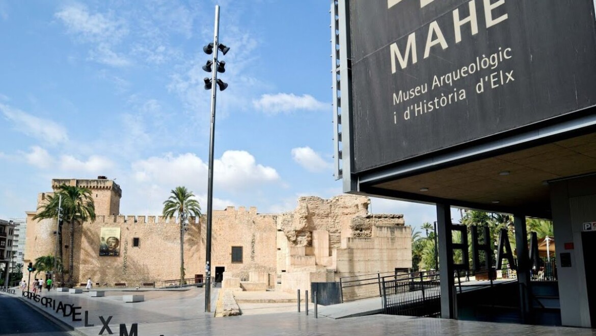 El alcalde fija el 30 de junio como fecha límite para acabar las obras del MAHE
