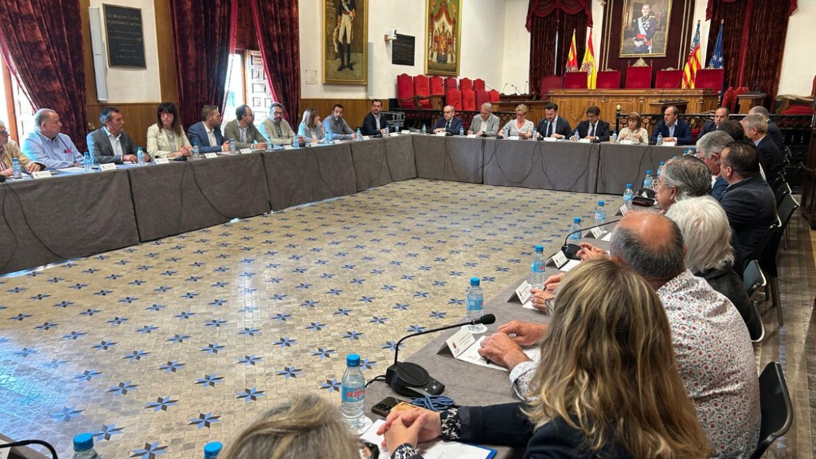 Unidad de la Mesa Local del Agua para exigir el mantenimiento de las reglas del trasvase Tajo-Segura