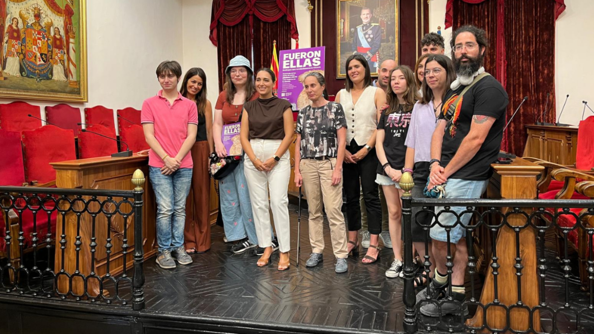 El Ayuntamiento, IES Misteri d’Elx y Mupe presentan el cómic ‘Fueron ellas’