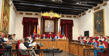 El pleno municipal solicita al Gobierno el refuerzo de medidas contra la violencia reincidente