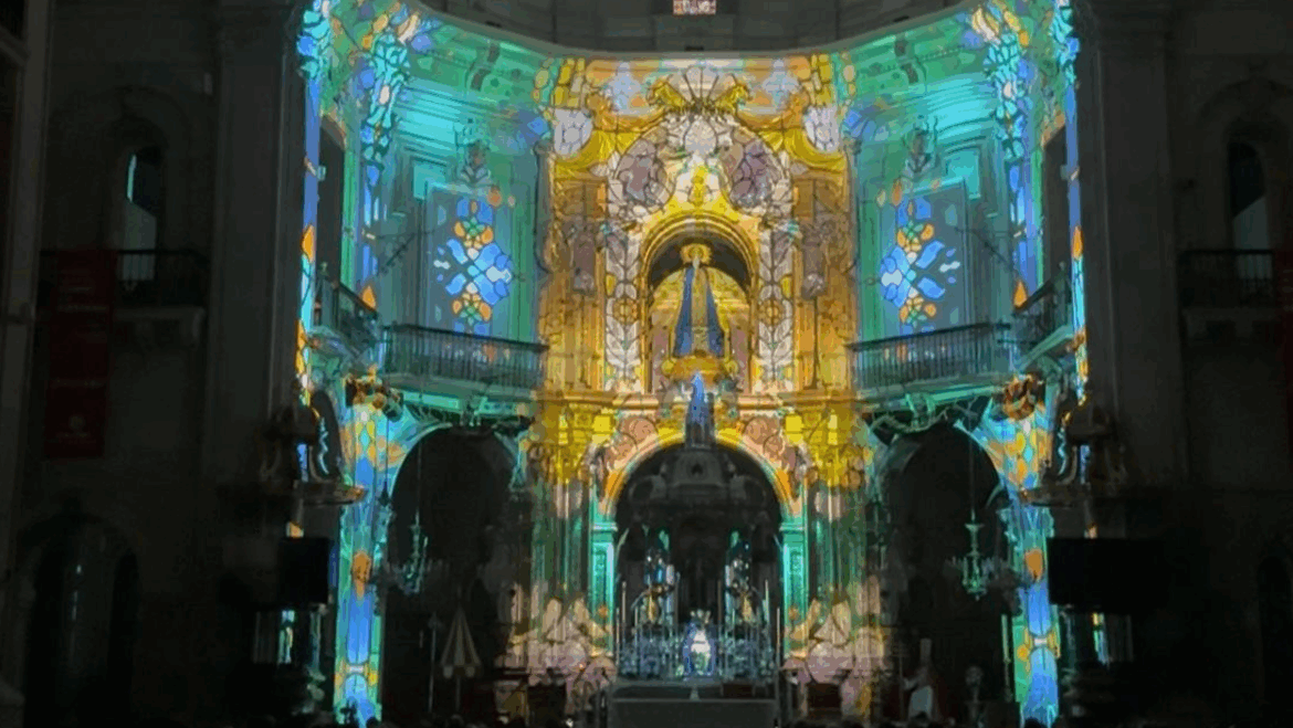 La projecció del videomapatge a Santa Maria congrega més de 15.000 persones