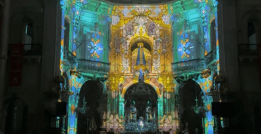 La proyección del video mapping en Santa María congrega a más de 15.000 personas