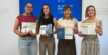 Alumnas de IES Carrús elaboran la nueva Guía Fácil para la Constitución de una Asociación