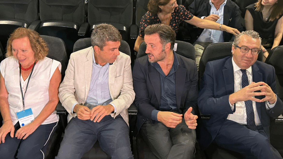 Elche reivindica la importancia del agua como eje vertebrador y seña de identidad