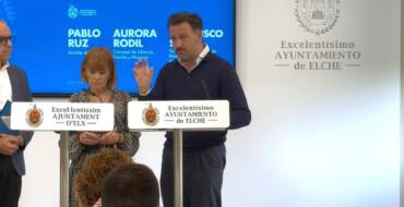 El Ayuntamiento reduce el IBI un 2% y acumula una bajada del 5% desde 2023