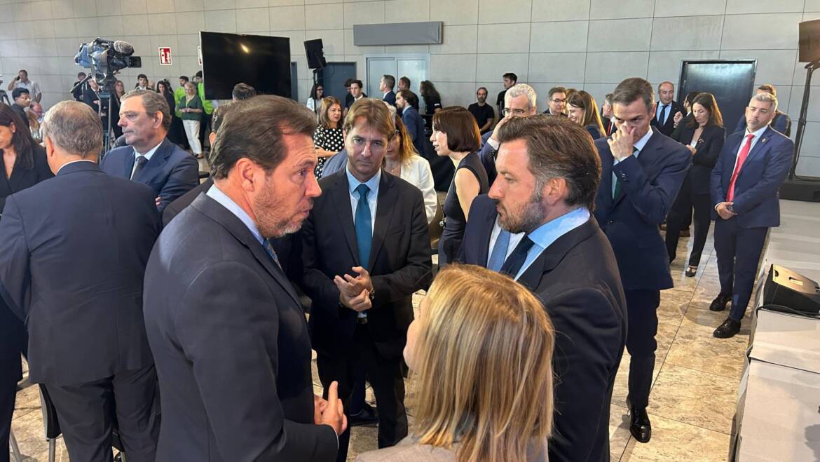 Elche exige al Gobierno de España la conexión ferroviaria con el aeropuerto