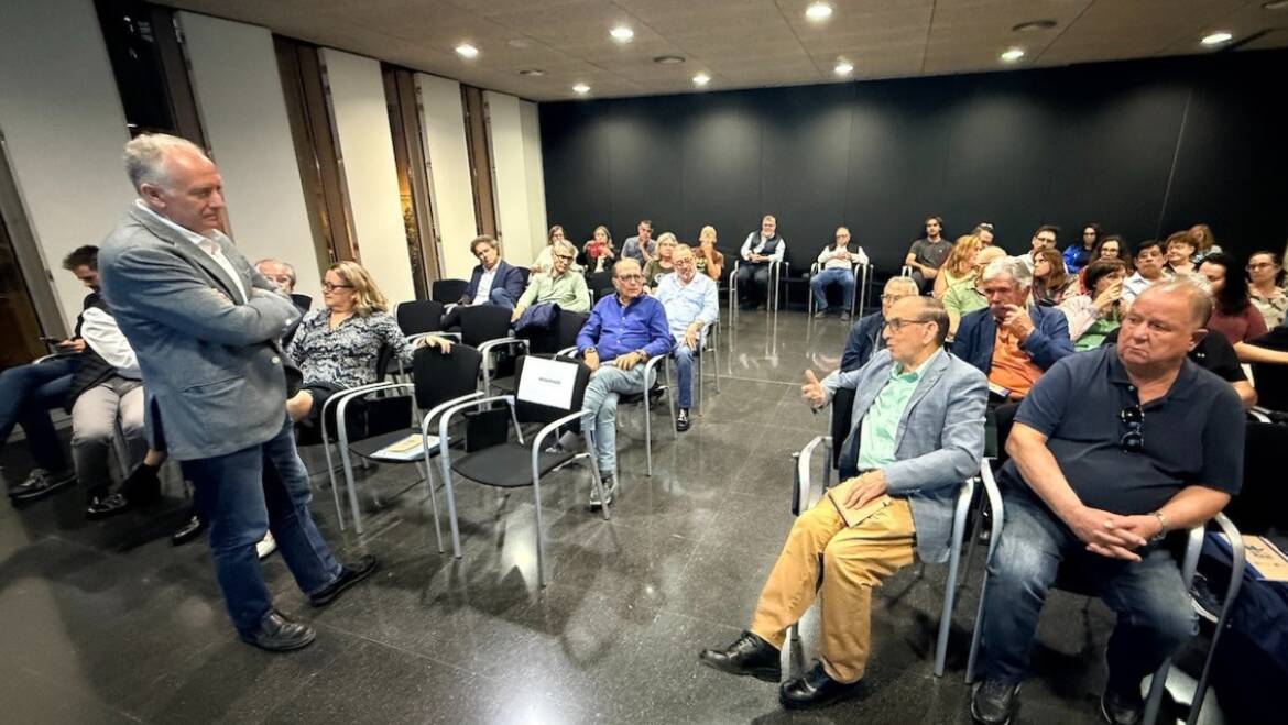 Colectivos vinculados con el agua participan en una jornada sobre patrimonio, gestión y futuro en Elche