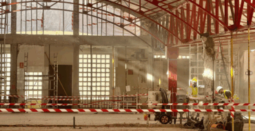 Comienzan las labores de limpieza de la estructura metálica del Mercado Central