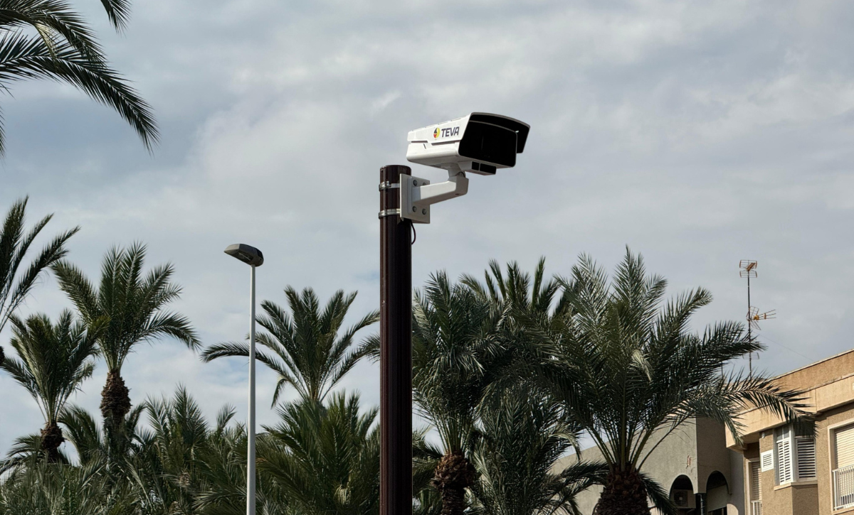 El proyecto Vive Elche avanza con la instalación de cámaras para la monitorización del tráfico (2)