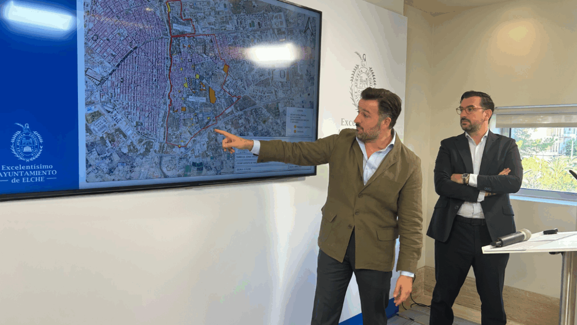 Elche externaliza el mantenimiento de zonas verdes a excepción de la zona Unesco