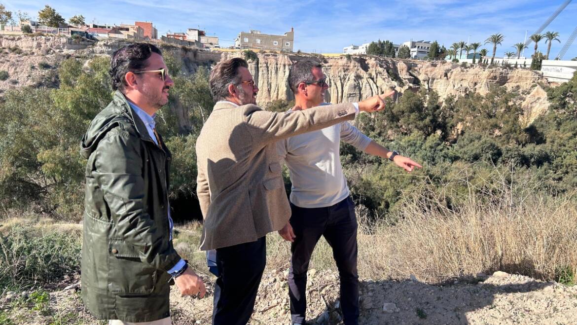 Las obras de la Acequia Mayor del Pantano permiten regar todos los huertos con agua regenerada