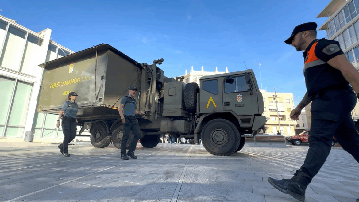 Elche muestra la labor de la Unidad Militar de Emergencias ante cualquier actuación o catástrofe