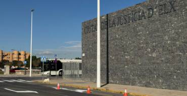 El Ayuntamiento continúa la mejora de la señalización vial de todo el municipio