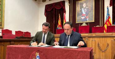 Ayuntamiento y Generalitat firman el convenio para la implantación del  E-TRAM