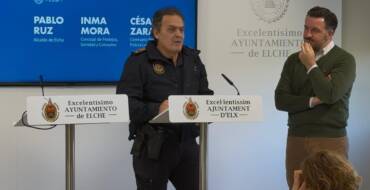 Elche cierra las fiestas de Navidad con más de 400.000 personas en las calles