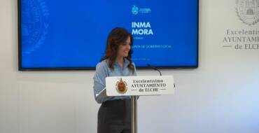 Elche adjudica el nuevo contrato de limpieza en colegios e instalaciones municipales