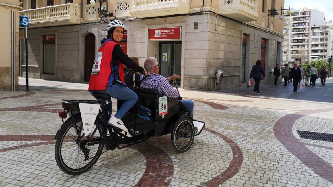 Elche reactiva ‘En Bici Sin Edad’ con paseos gratuitos para personas mayores y con movilidad reducida