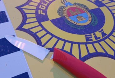 Detingut per amenaçar amb un ganivet un conductor de VTC a l’aeroport