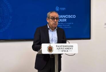 Elche avanza en la restricción de la implantación de plantas fotovoltaicas en el campo