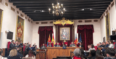 El Ayuntamiento habilitará solares dotaciones para ampliar el parque de vivienda pública