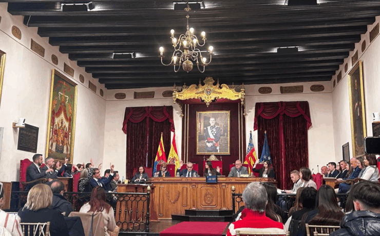 El Ayuntamiento habilitará solares dotaciones para ampliar el parque de vivienda pública