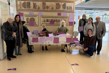 Un total de 14 comerços, particulars i centres educatius, participen en el tradicional concurs Velles de Serra