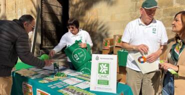 Elche celebra el Día de los Derechos del Consumidor con una mesa informativa de la OMIC